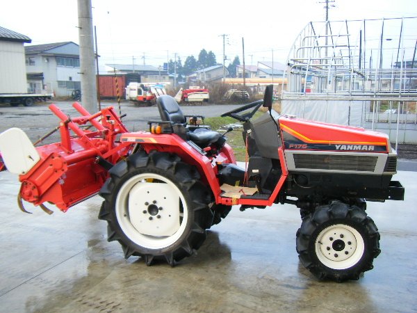 ヤンマー 乗用 トラクター 17馬力 型式　F17D ディーゼル 4WD ヤンマー 乗用 トラクター 17馬力 型式 F17D ディーゼル 4WD ヤンマー